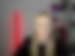 EvelynBlond's Live Sex Cam Show