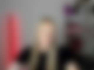 EvelynBlond's Live Sex Cam Show