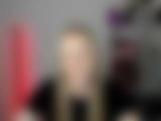 EvelynBlond's Live Sex Cam Show