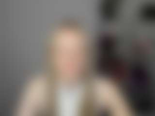 EvelynBlond's Live Sex Cam Show