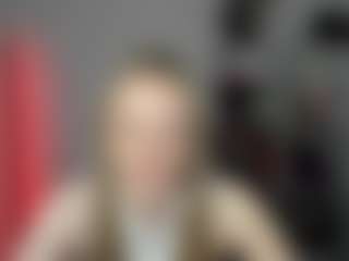 EvelynBlond's Live Sex Cam Show