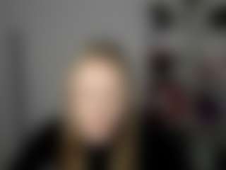 EvelynBlond's Live Sex Cam Show