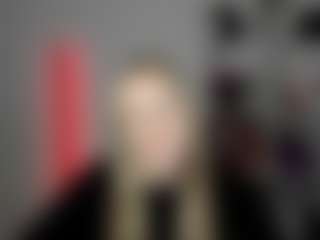 EvelynBlond's Live Sex Cam Show