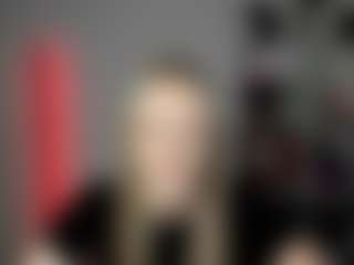 EvelynBlond's Live Sex Cam Show