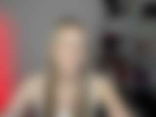 EvelynBlond's Live Sex Cam Show