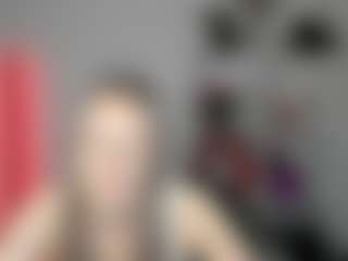 EvelynBlond's Live Sex Cam Show