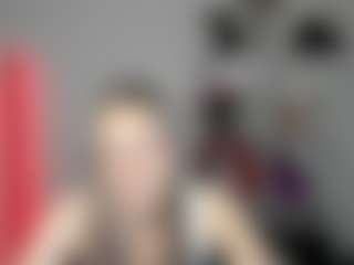 EvelynBlond's Live Sex Cam Show
