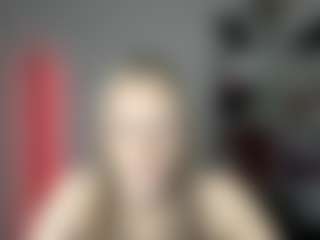 EvelynBlond's Live Sex Cam Show
