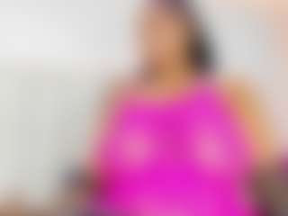 TriexiMars MILF webcam performer live streaming