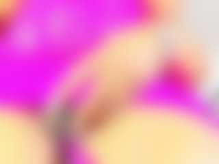 TriexiMars MILF webcam performer live streaming