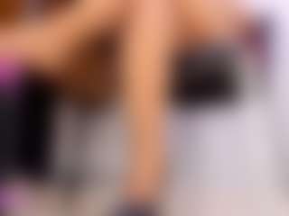 Live cam show with Sofia - Hairy Pussy on Hubzter Live