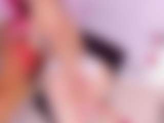 Live cam show with Sofia - Lovense Middle Aged on chickslive.net