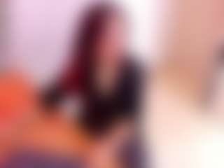 Live cam show with Sofia - Red Hair MILF on UwU Esports