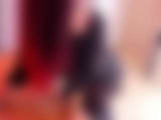 Live cam show with Sofia - Red Hair MILF on live18s.com
