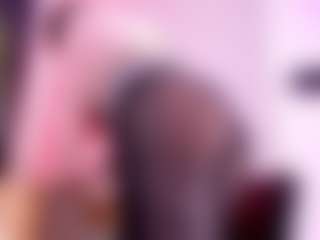 Sofia MILF webcam performer live streaming