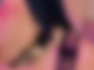 Live cam show with Kiyomi - Sexwebcam on Livezox