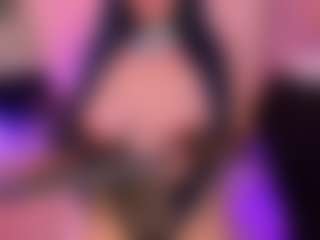 Live cam show with Kiyomi - Big Tits Curvy on AdultVida.com
