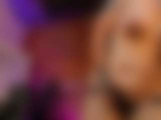 Live cam show with Kiyomi - Blonde Hair Lovense on AdultVida.com