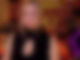 Live cam show with Kiyomi - Smoking on live18s.com