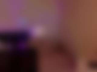 Live cam show with Kiyomi - Blonde Hair on pussylord.com