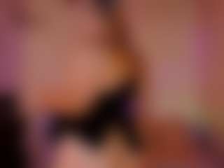 Live cam show with Kiyomi - Gamer BBW on Camming Site