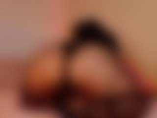 Live cam show with Kiyomi - Brown Eyes Blonde Hair on dropp.cam