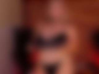 Live cam show with Kiyomi - Facial Piercings on live.xheat.ai