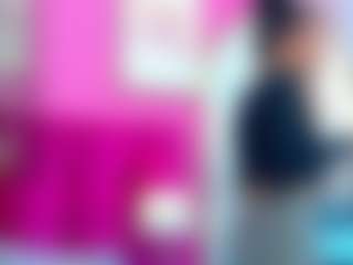 Live cam show with little-aprill - Mature on SmokeAndPoke