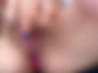 little-aprill's Live Sex Cam Show