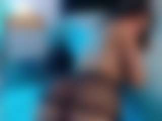 Live cam show with little-aprill - Young Adult on StripNow