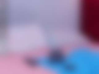 Live cam show with little-aprill - Middle Aged on Latina Girls