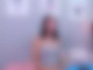 Live cam show with little-aprill - College Mature on CamwithHer