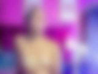 little-aprill MILF webcam performer live streaming