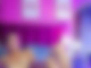 little-aprill MILF webcam performer live streaming
