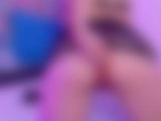 little-aprill's Live Sex Cam Show