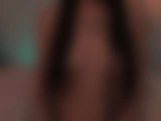 Live cam show with Luna - Upskirt on AdultVida.com