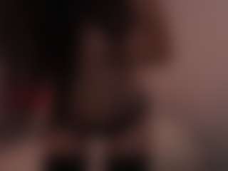 Live cam show with Luna - Upskirt on infinitiblacc.com