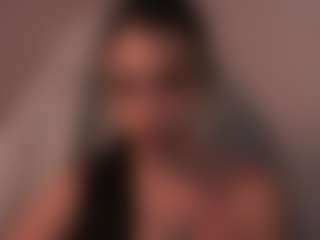 Live cam show with Luna - Upskirt on Soda Cam