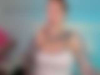 Live cam show with honeymoann - Brown Eyes Brown Hair on Free Soda