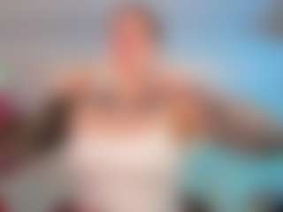 Live cam show with honeymoann - Big Tits Brown Hair on Gym Cam Girls