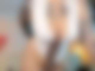 Live cam show with honeymoann - Smoking on CamwithHer