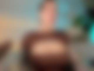 Live cam show with honeymoann - Brown Hair Toys on thefappeningchat.com