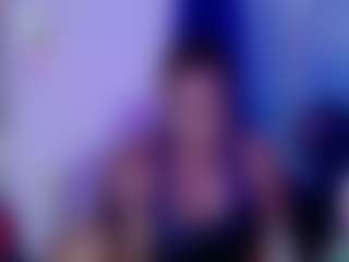 Live cam show with Karoolyna - Legs on Camming Site
