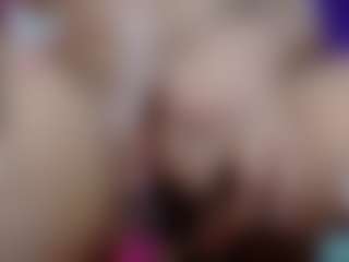 Live cam show with Karoolyna - Solo on Camsoda
