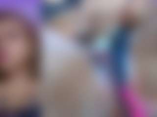 Live cam show with Karoolyna - Morena on UwU Esports