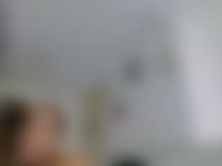 Live cam show with Karoolyna - Ride on fapnchat