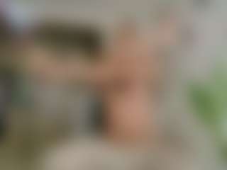 Live cam show with Karoolyna - Morena on StripNow