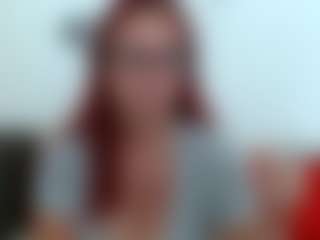 Live cam show with LadyHellene - MILF on 1on1-livenow