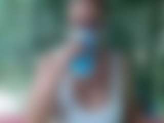 LadyHellene MILF webcam performer live streaming