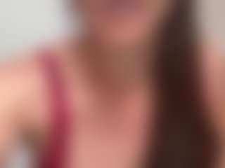 Live cam show with The-MonaLisa - Shaved Pussy on Camsoda